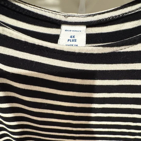 Black and white striped dress - Picture 2 of 3